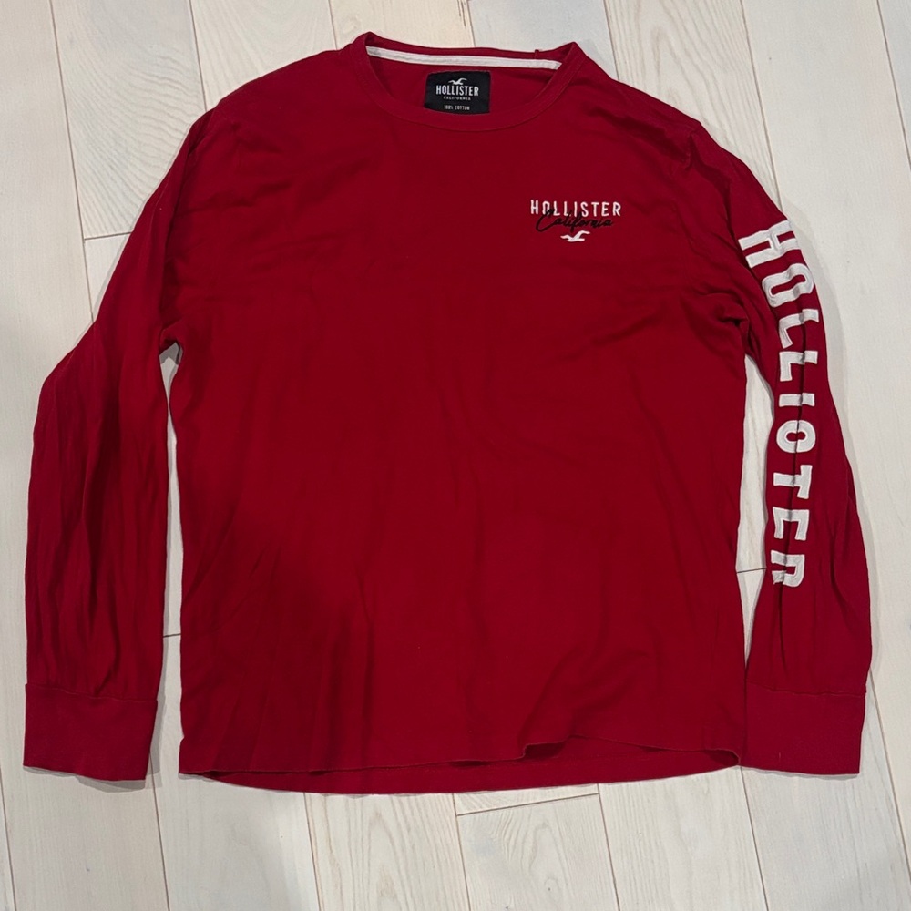 y2k Hollister Men's Long Sleeve Crewneck Tee in Red with Sleeve Logo